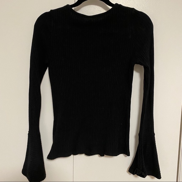 Design Lab Lord and Taylor Black Bell Sleeve Top S - Picture 4 of 5
